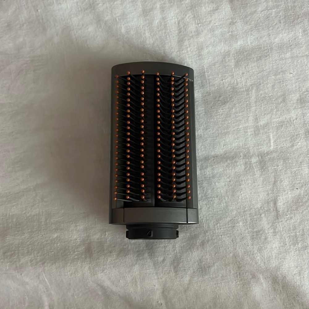 Dyson airwrap smoothing brush attachment